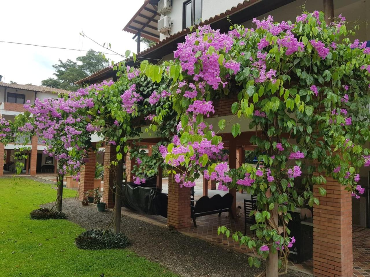 Casa hotel la Cachamera