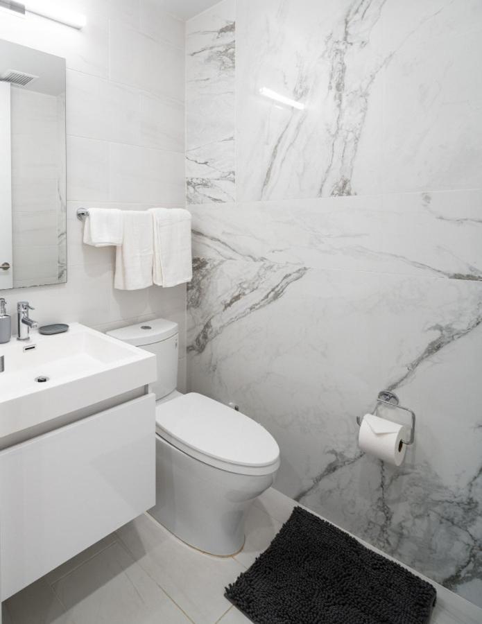 Chic and Spacious 2BD Apt with washer and dryer in unit