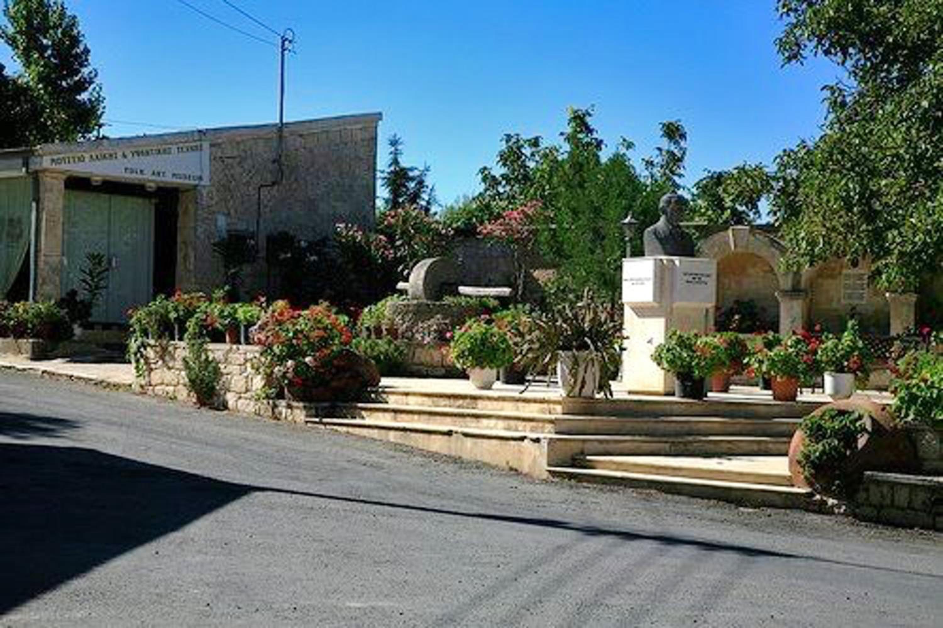 Charming House with Private Pool in Paphos