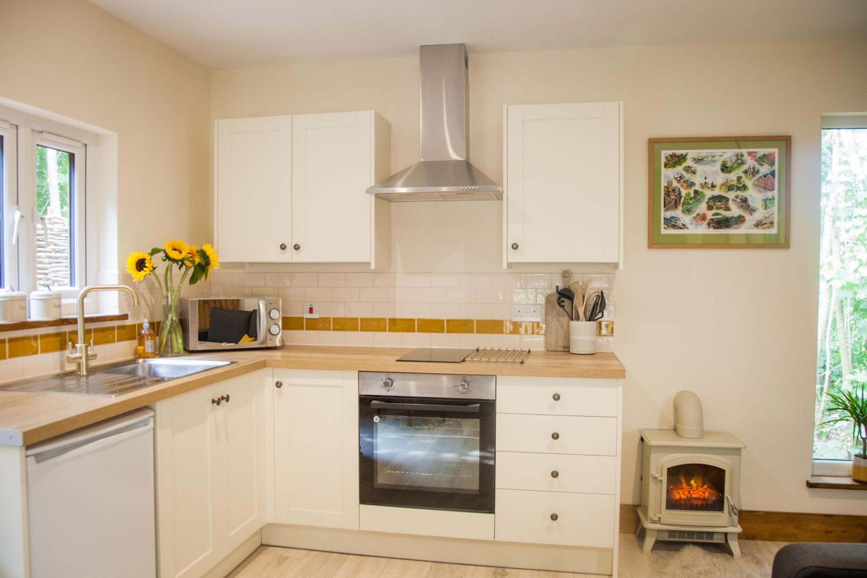 Hayne Barn Estate 6 Luxury Lodges with private hot-tubs AND 1 studio without hot-tub, photo 55