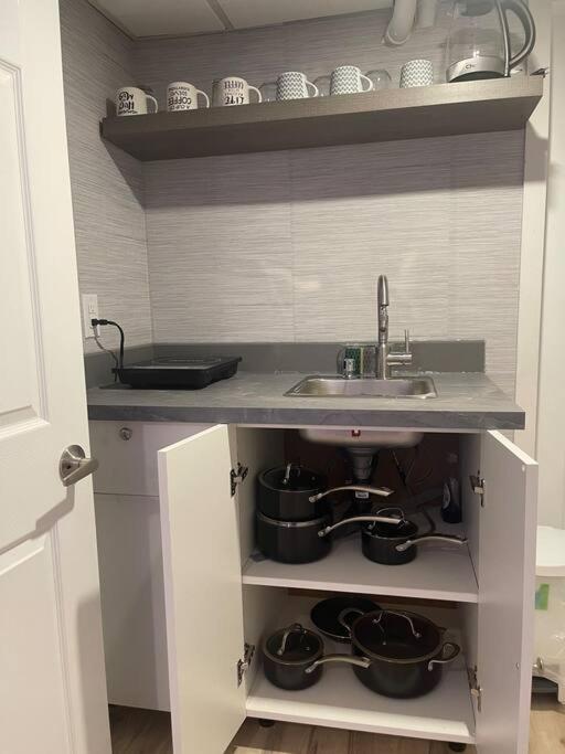 Fully Furnished CozyTwo Bedroom