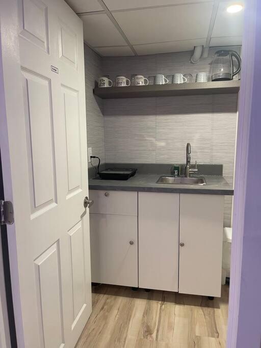 Fully Furnished CozyTwo Bedroom
