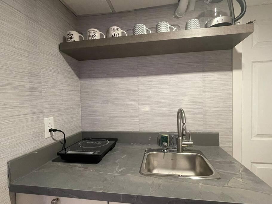 Fully Furnished CozyTwo Bedroom