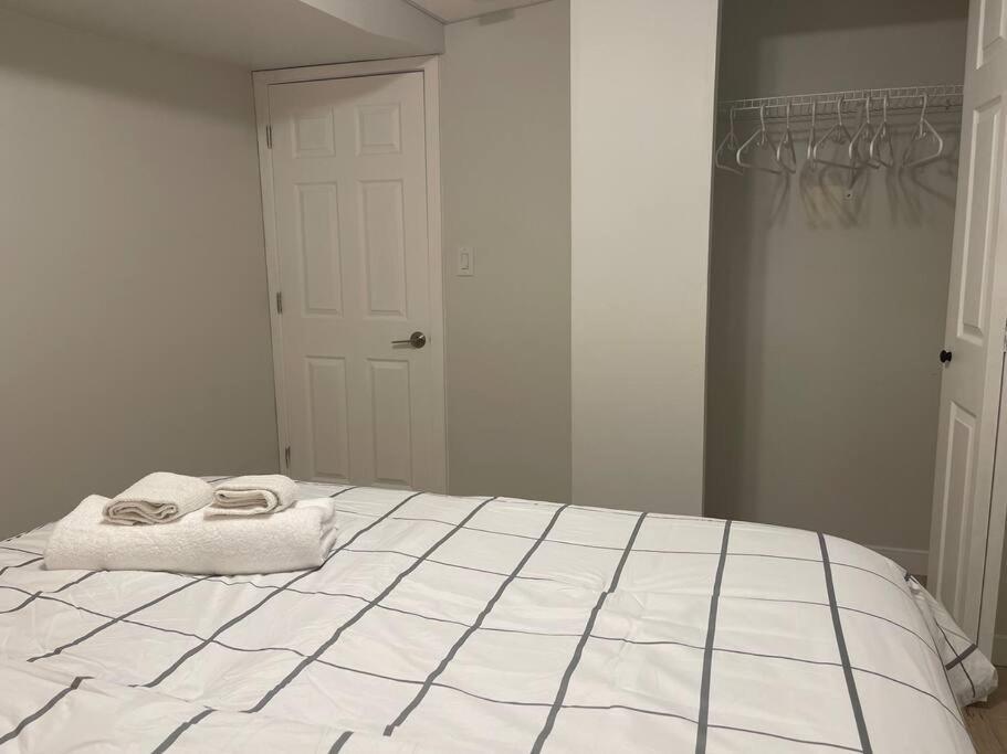 Fully Furnished CozyTwo Bedroom