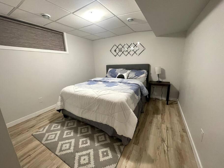 Fully Furnished CozyTwo Bedroom