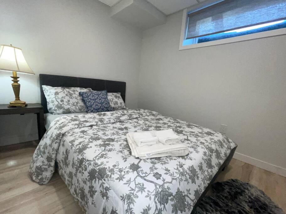 Fully Furnished CozyTwo Bedroom