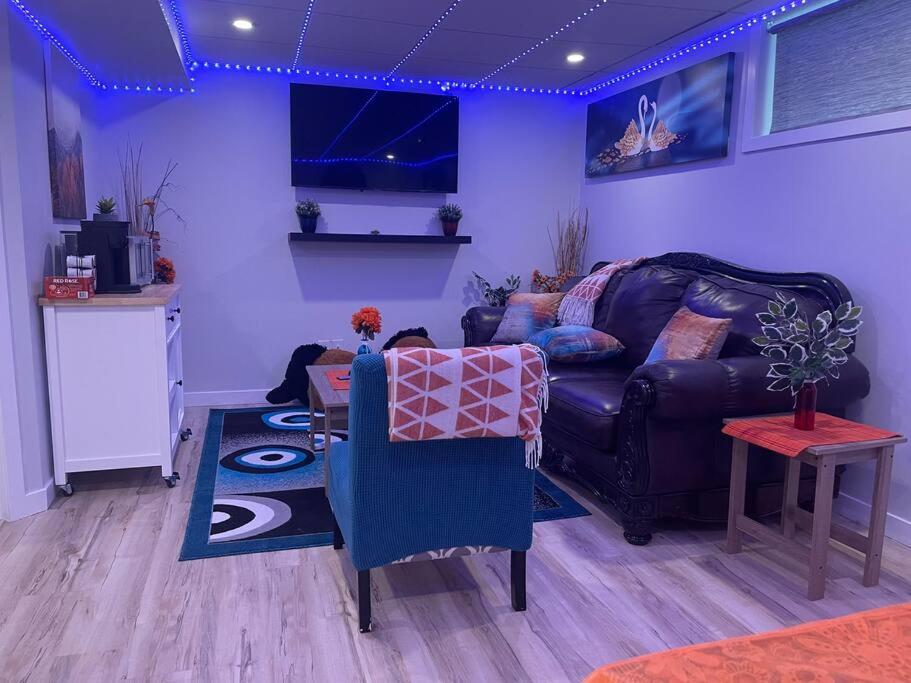 Fully Furnished CozyTwo Bedroom