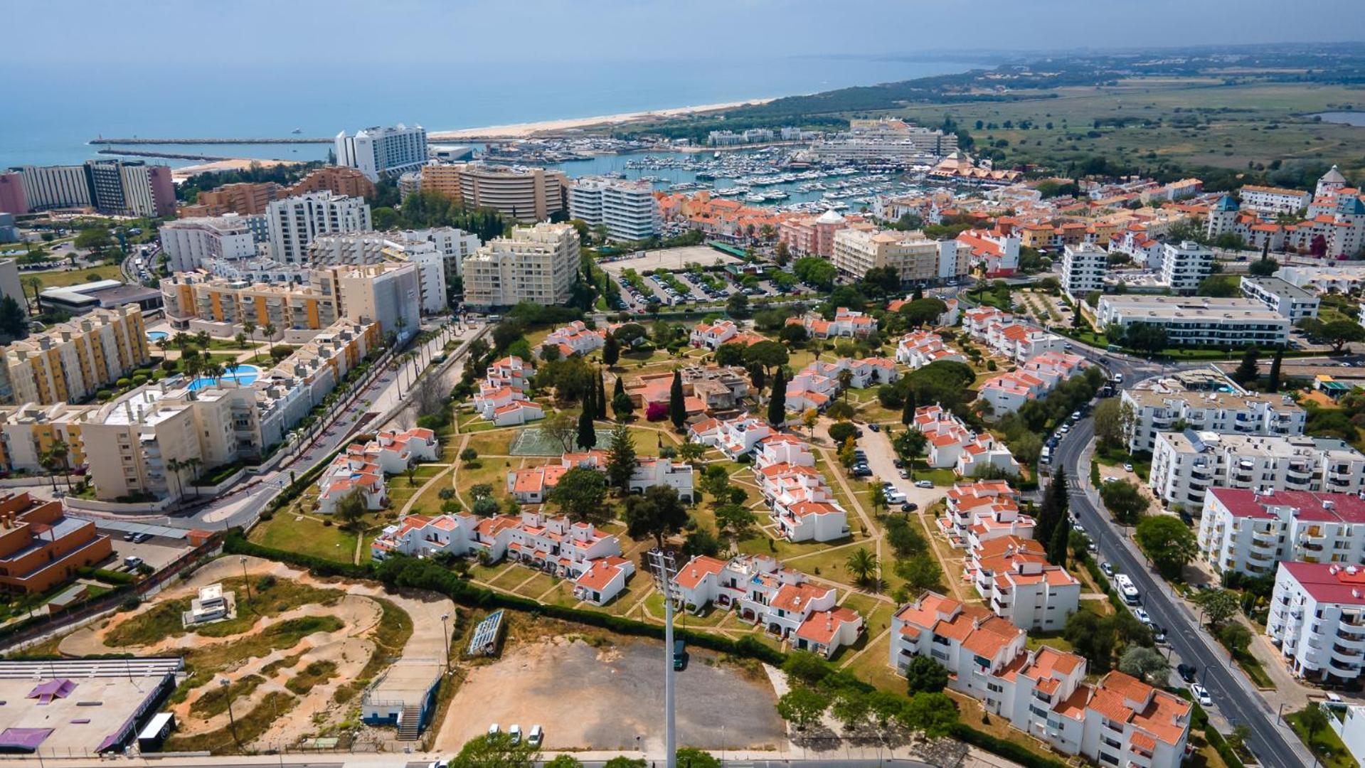 2 BDR Vilamoura Escape W Balcony by LovelyStay view 3