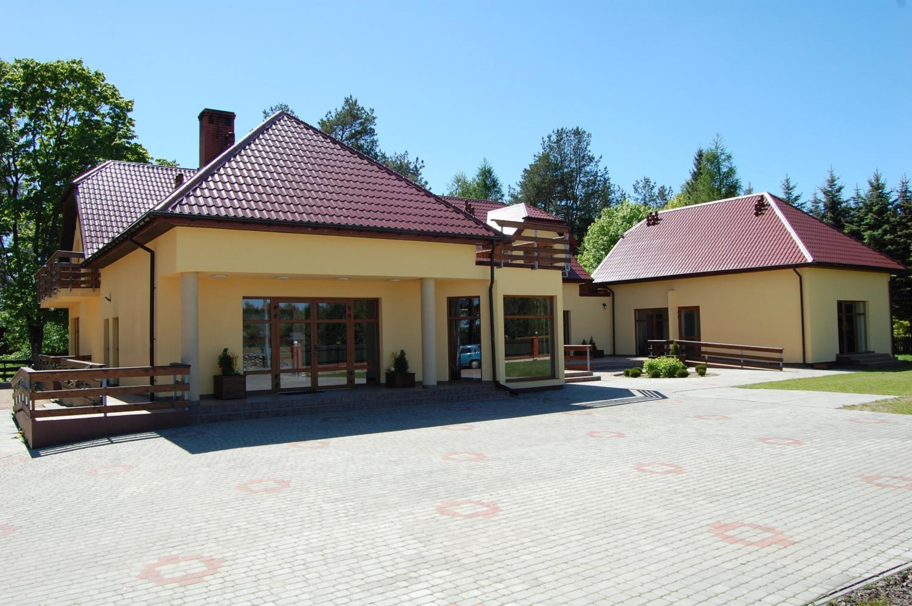 Photo 10