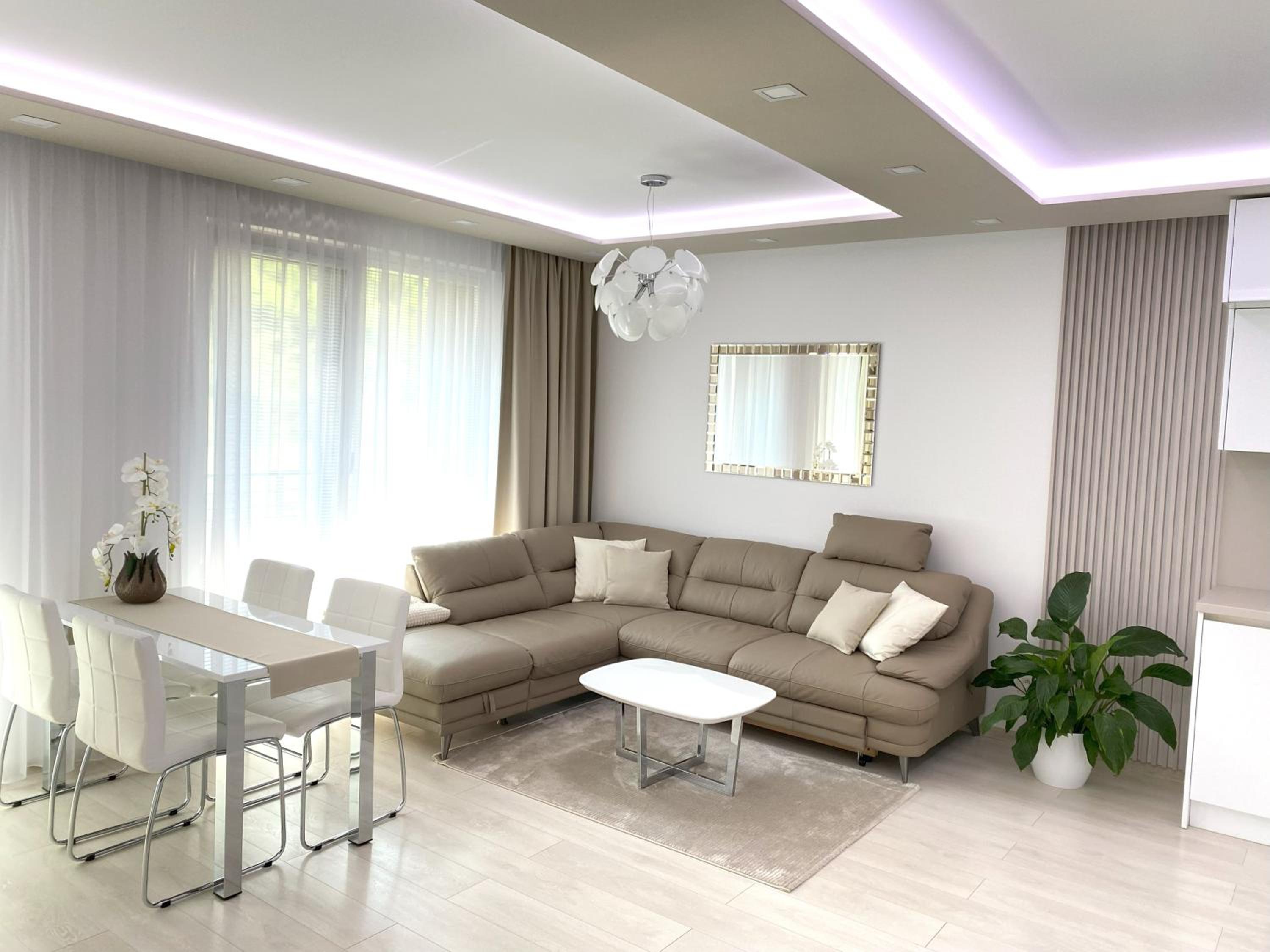 Die Eleganz - Exclusive Apartment near the City Center with Free Private Parking view 2