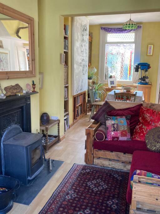 Unique Bohemian Artist Townhouse view 4