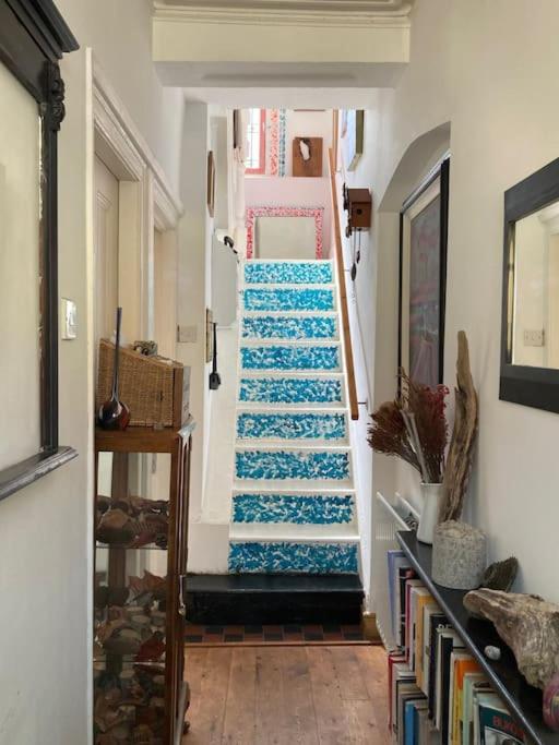 Unique Bohemian Artist Townhouse view 5
