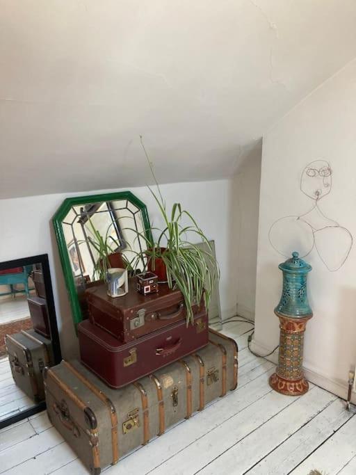 Unique Bohemian Artist Townhouse view 2