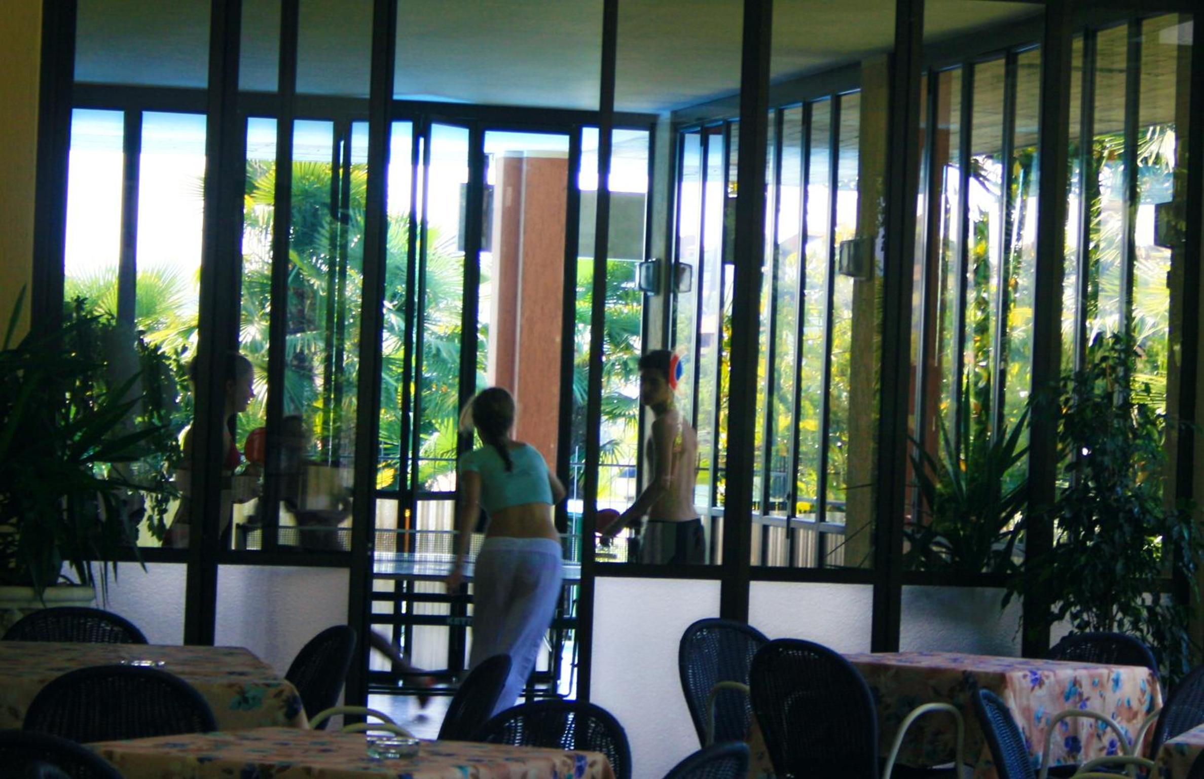 restaurant