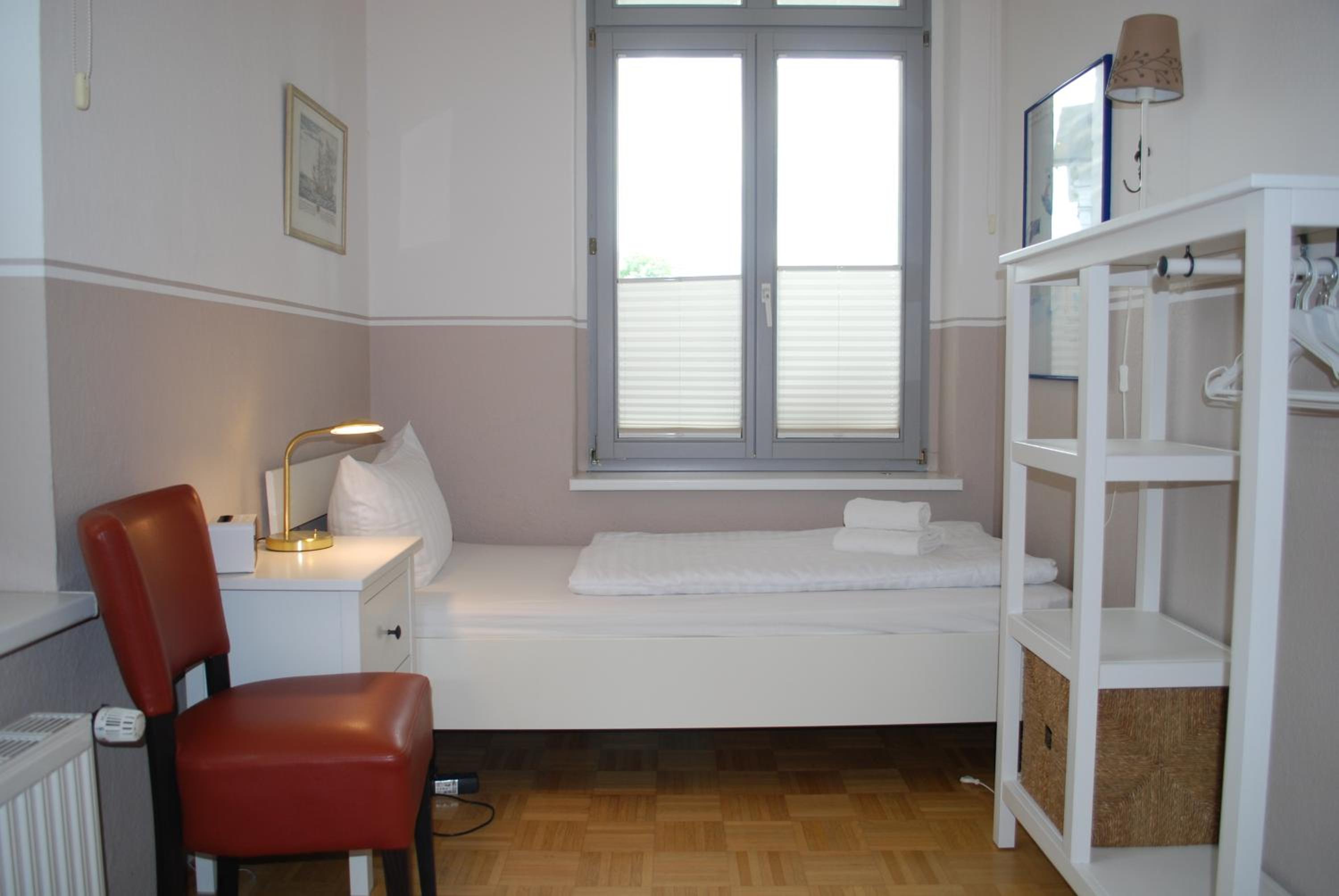 Villa-Schering-App-EG-links
