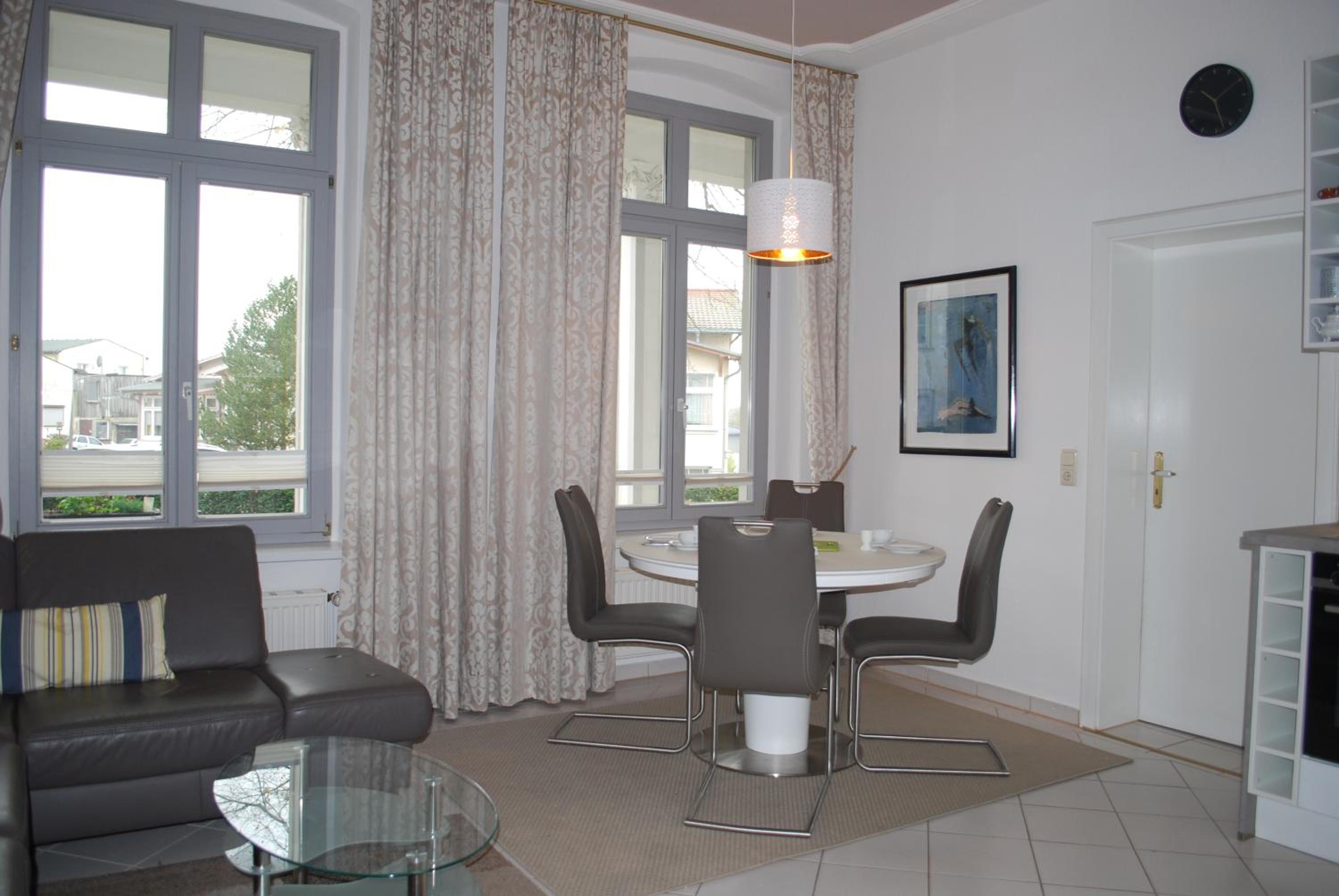 Villa-Schering-App-EG-links