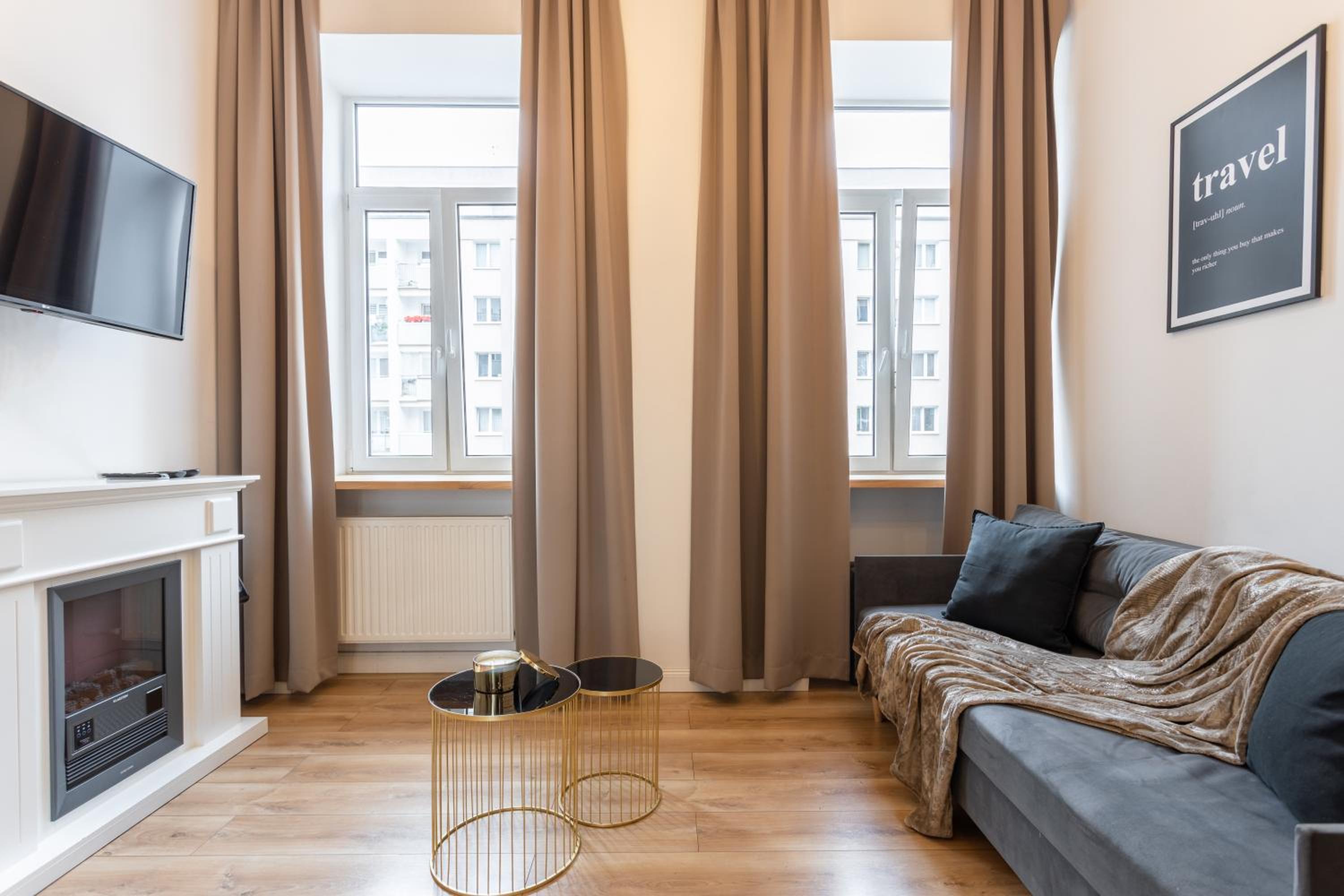 Golden Apartments Warsaw - Stylish Luxury, Złota Street