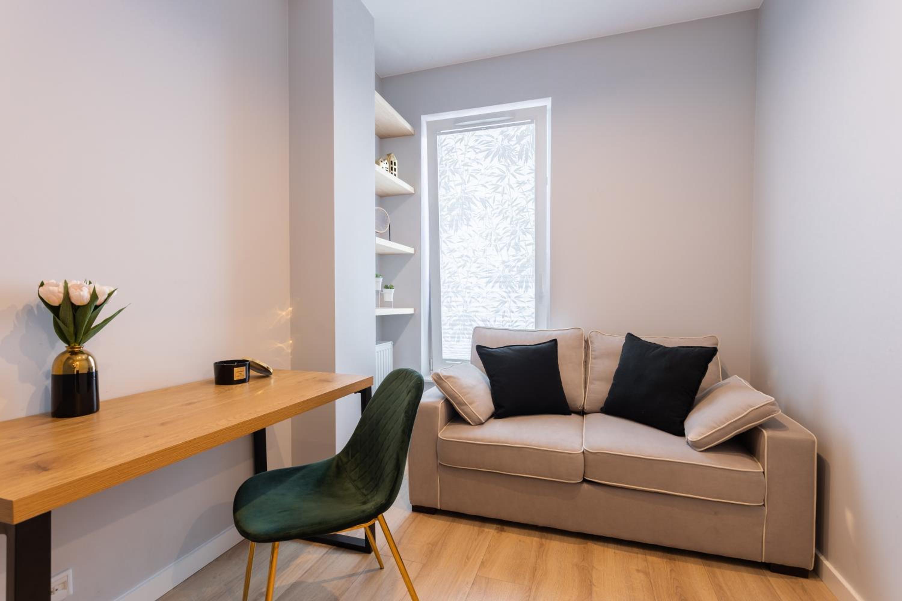 Golden Apartments Warsaw - Luxury Building, Rooftop Terrace, Sienna