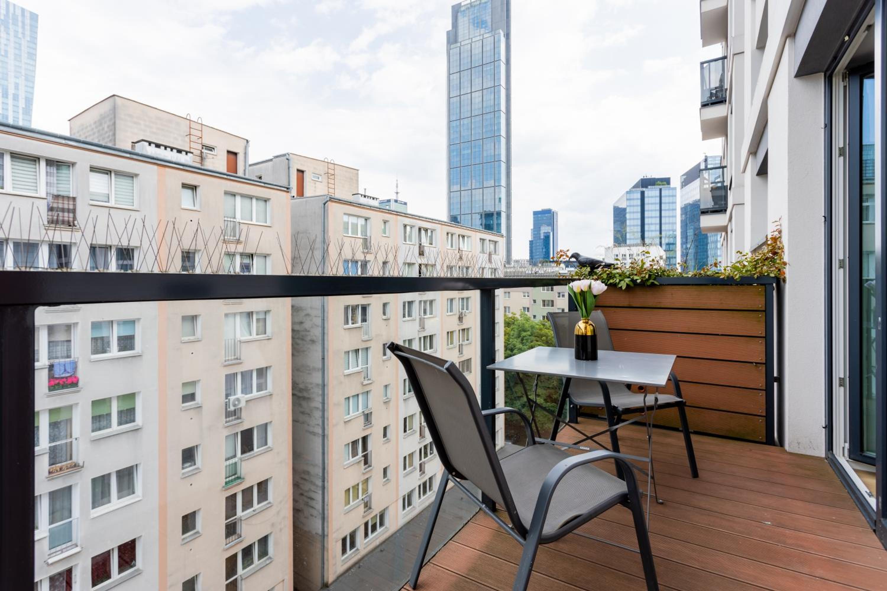 Golden Apartments Warsaw - Luxury Building, Rooftop Terrace, Sienna