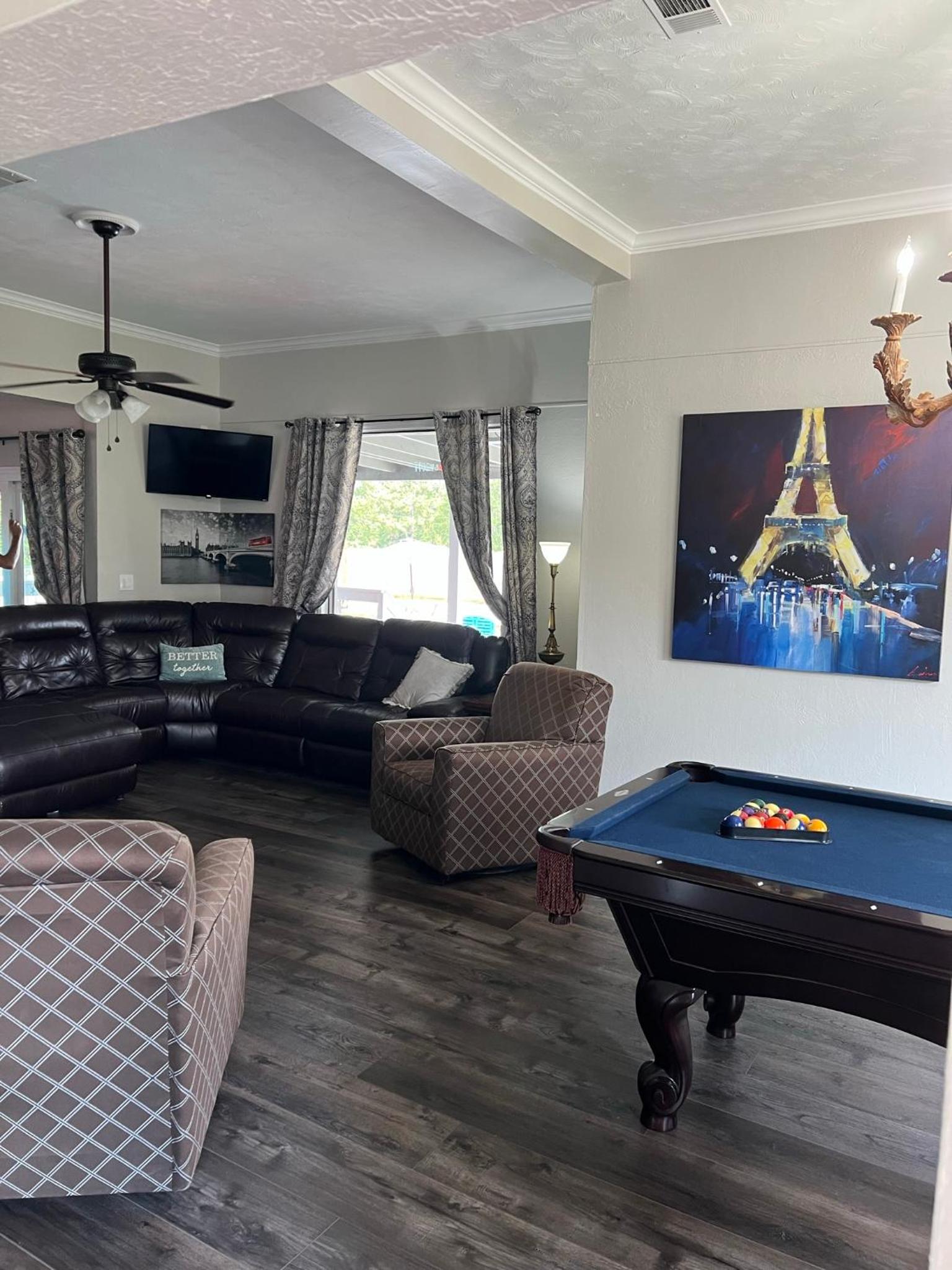 Train Depot - 3 BR Home with Pool, Sand Volleyball & Pool Table view 4