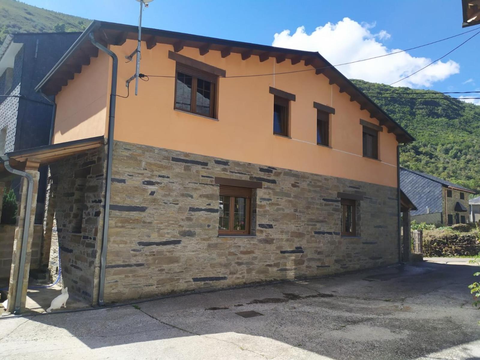 Casa Miravalles Fornela