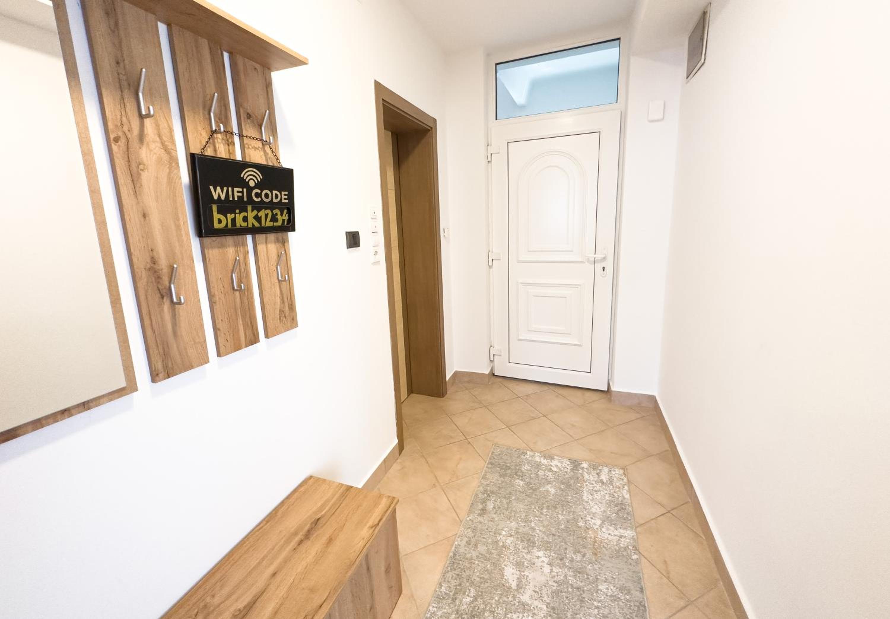 Luxurious and Cosy Brick Apartment - Free private parking