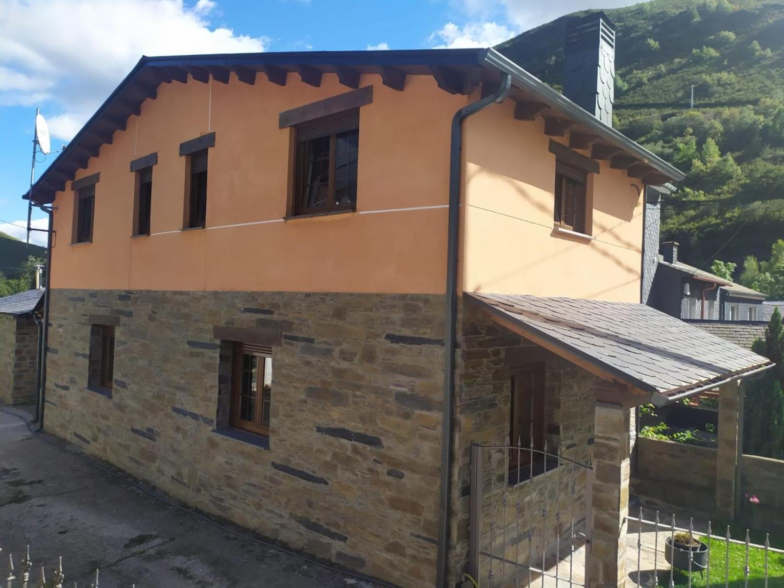Casa Miravalles Fornela