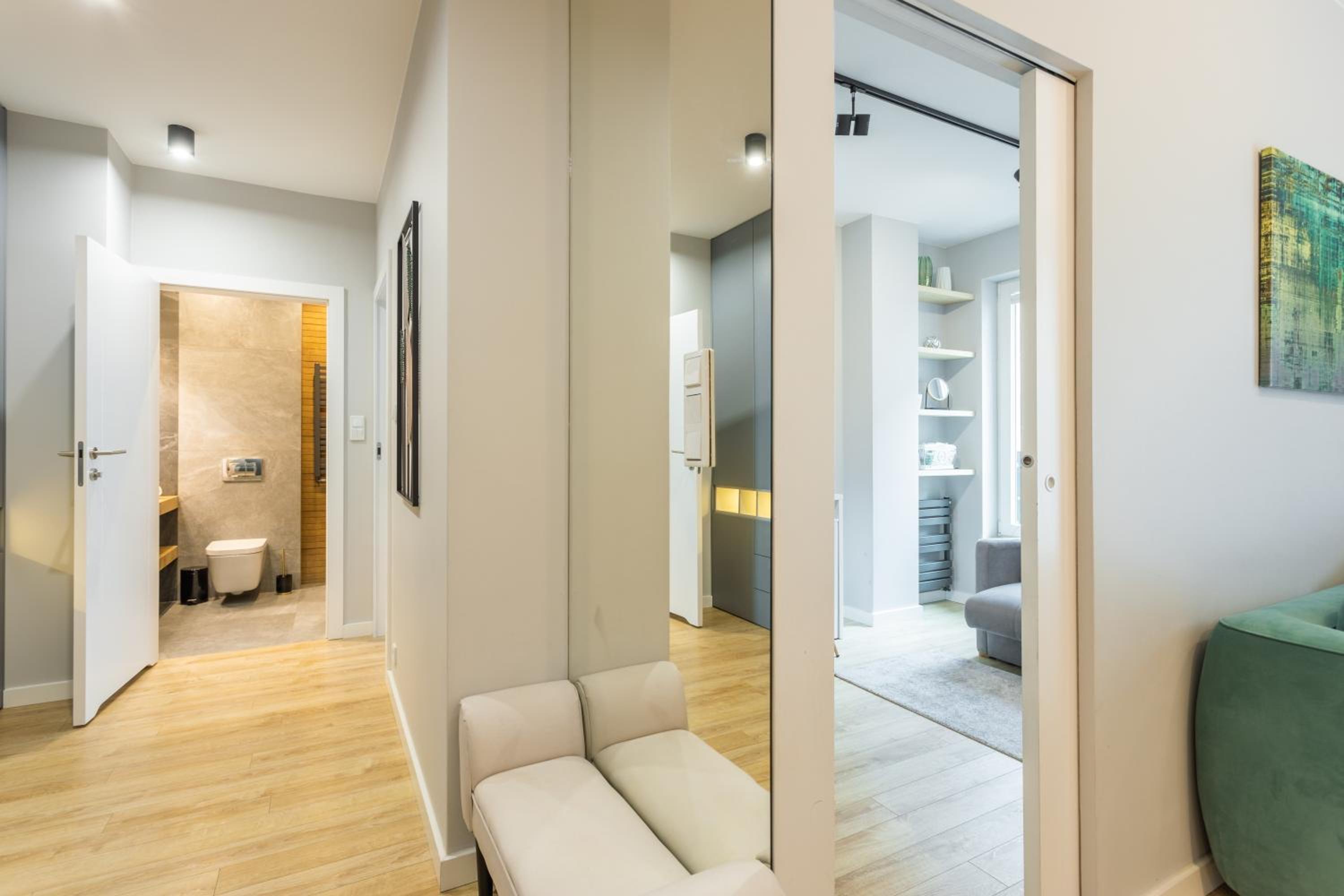 Golden Apartments Warsaw - Luxury Building, Rooftop Terrace, Sienna
