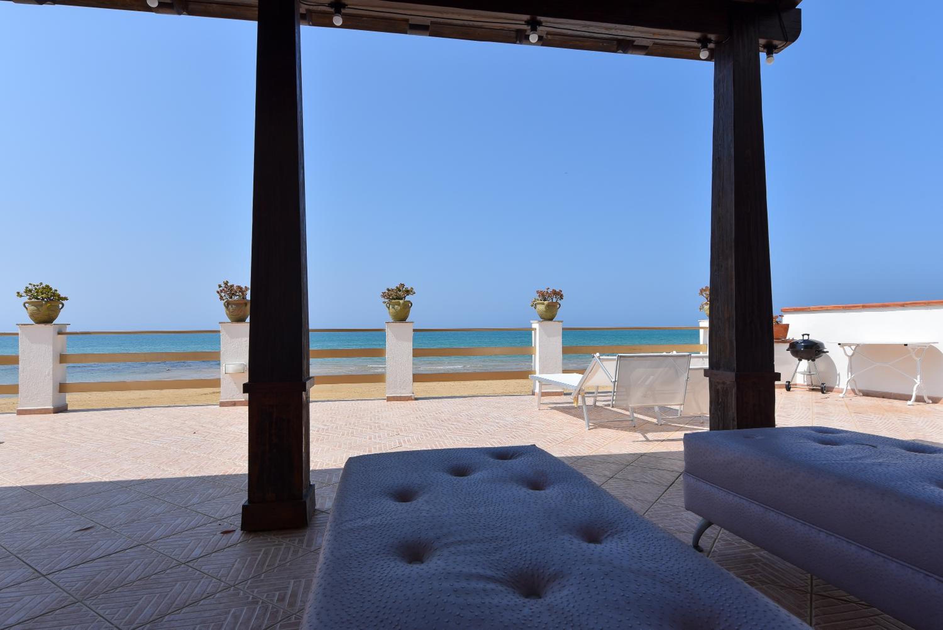 Le Sorelle Villa sul mare view 5