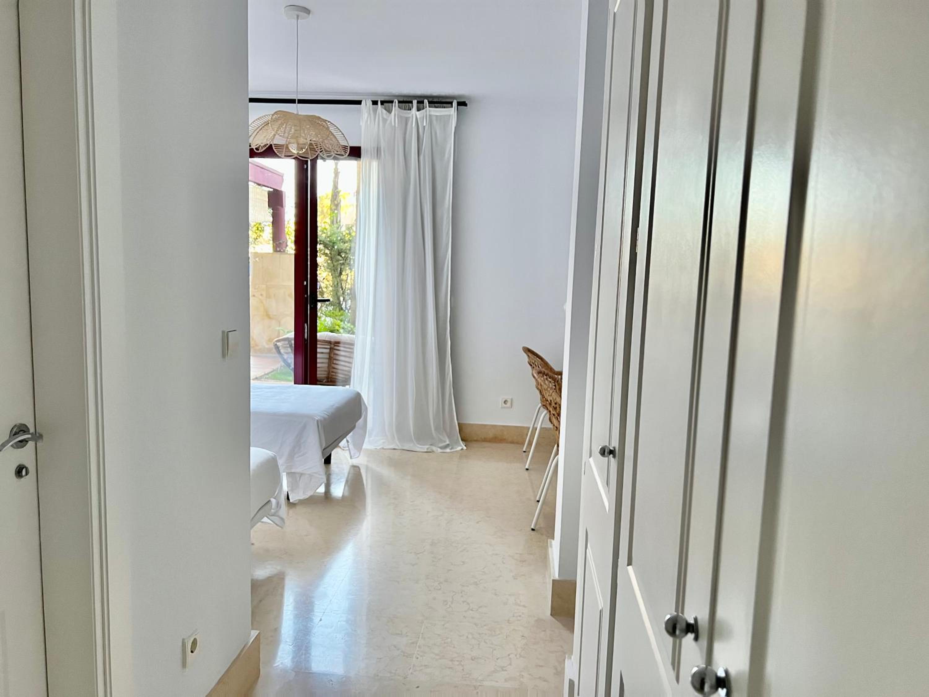 LUXURY APARTMENT MARINA DE SOTOGRANDE Playa y Jardín