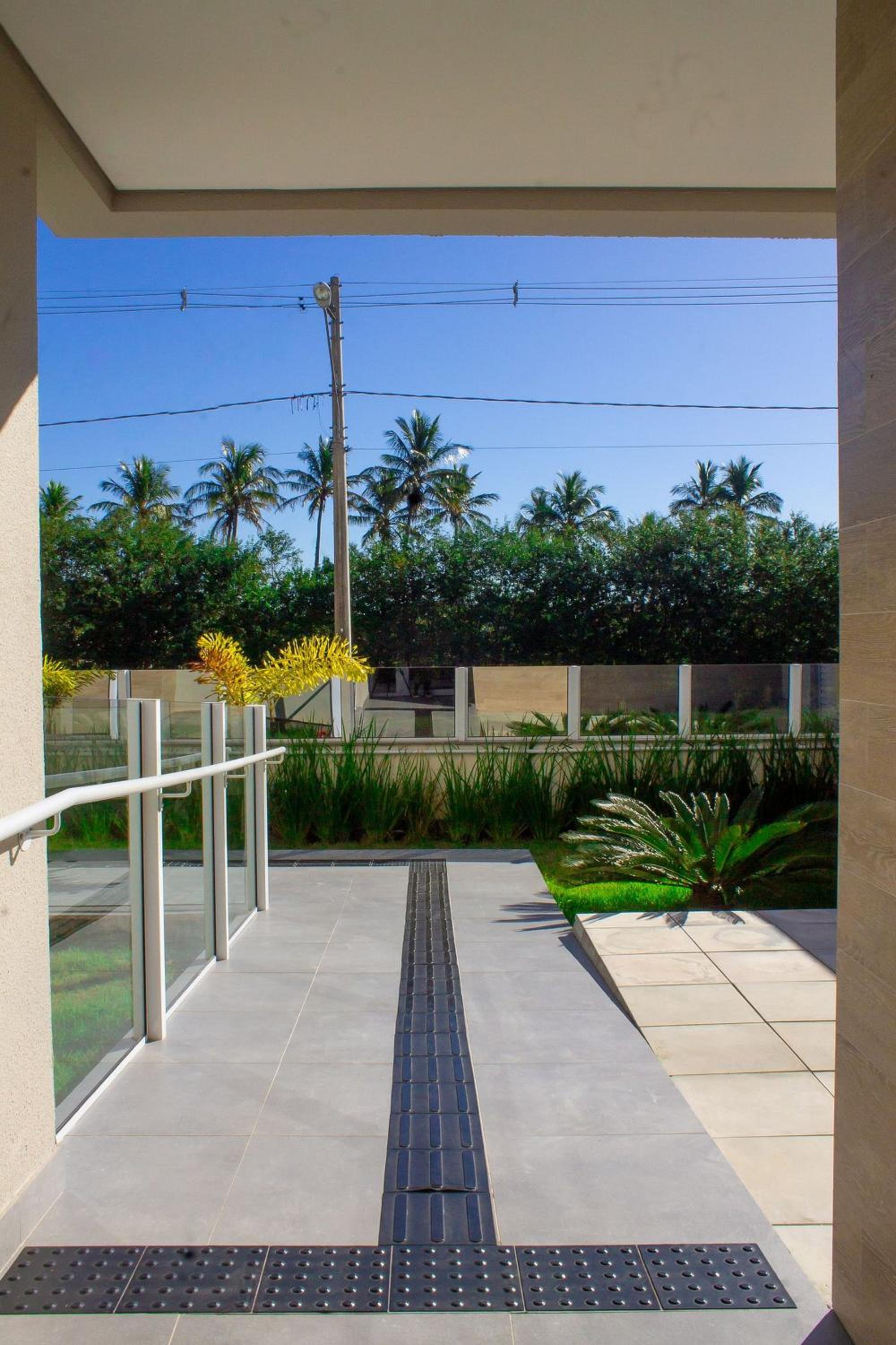 Modern apartment with pool and barbecue CRR201