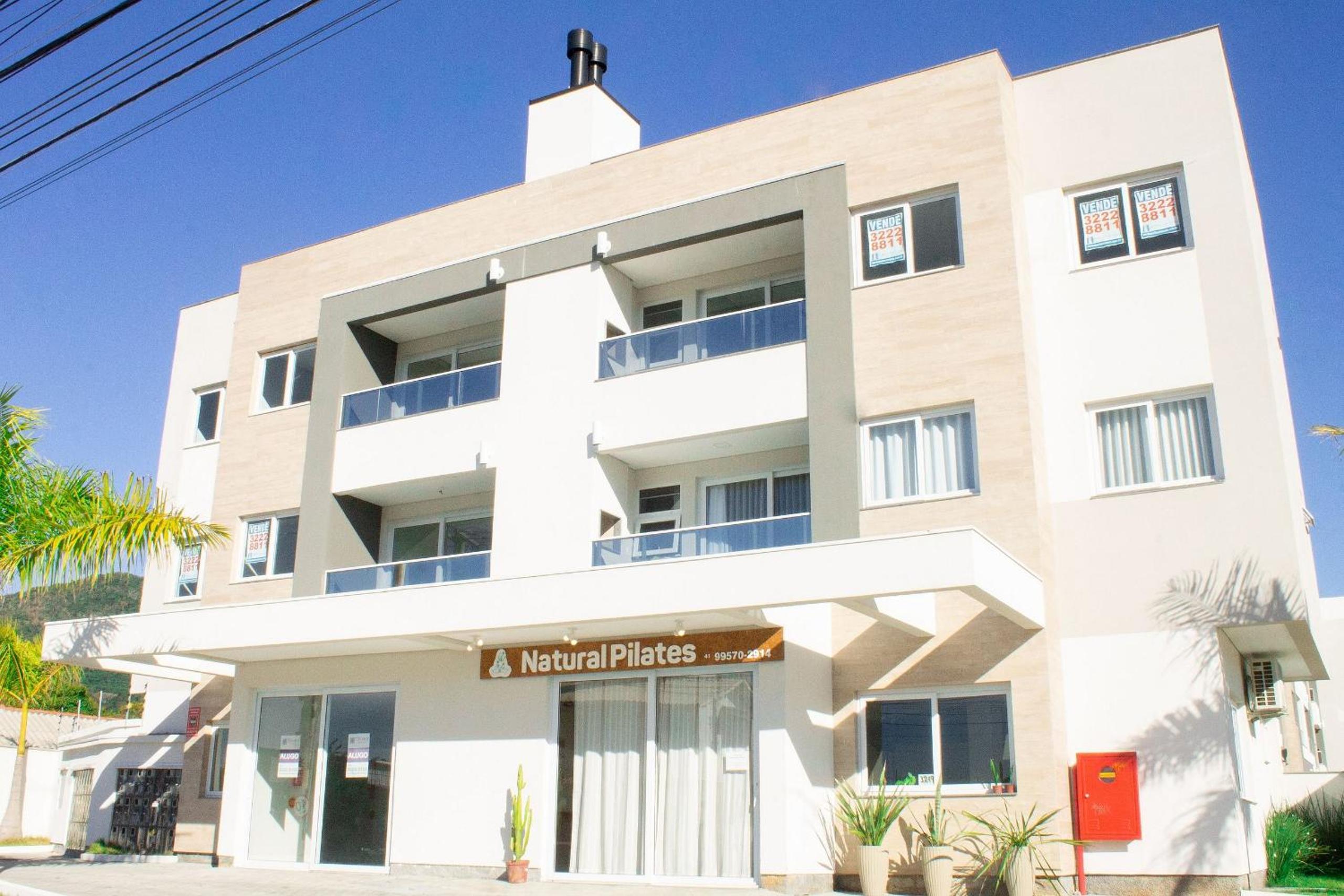 Modern apartment with pool and barbecue CRR201