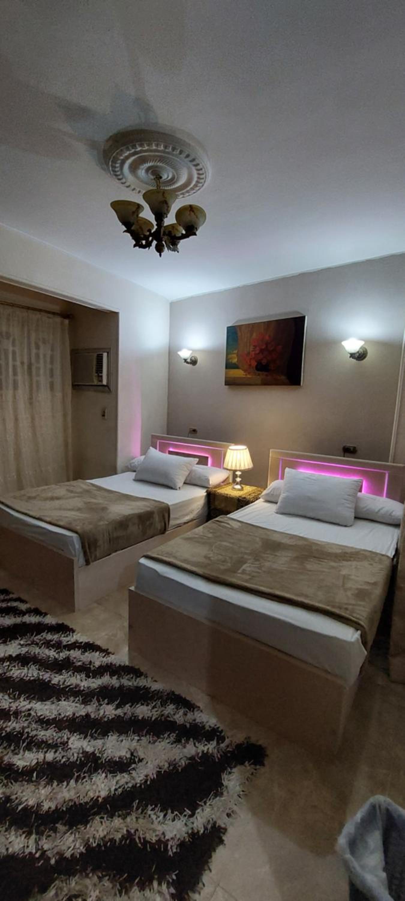 pyramid Giza city inn