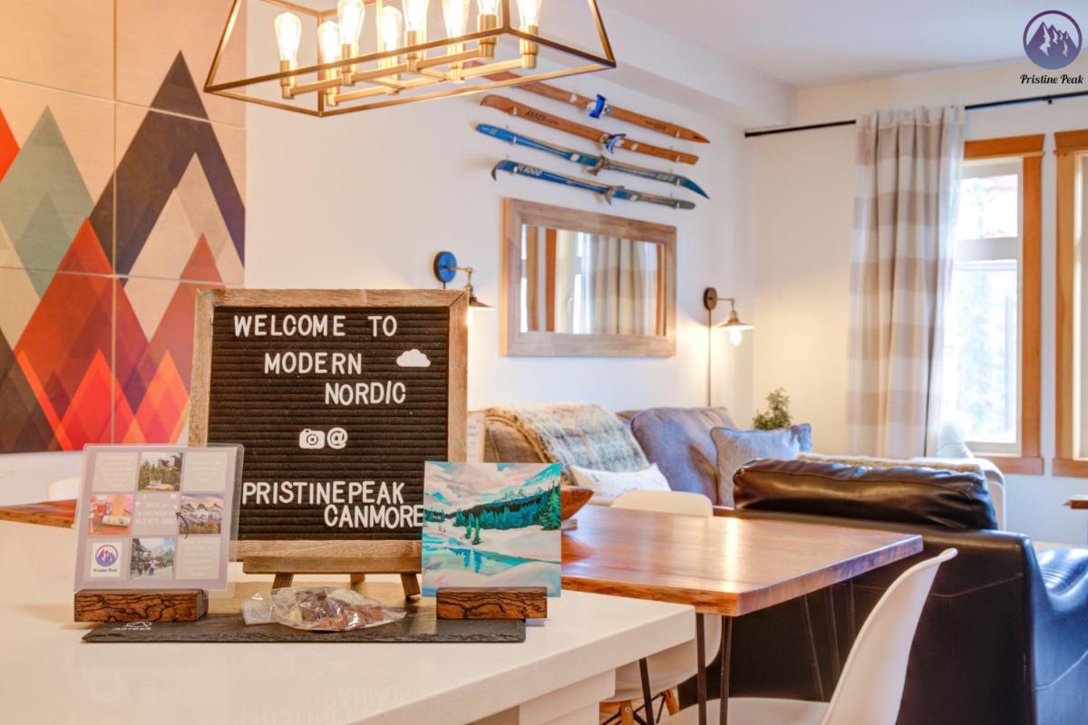 Hotel Modern Nordic 2 Bedroom Mountain View Condo - Image 1