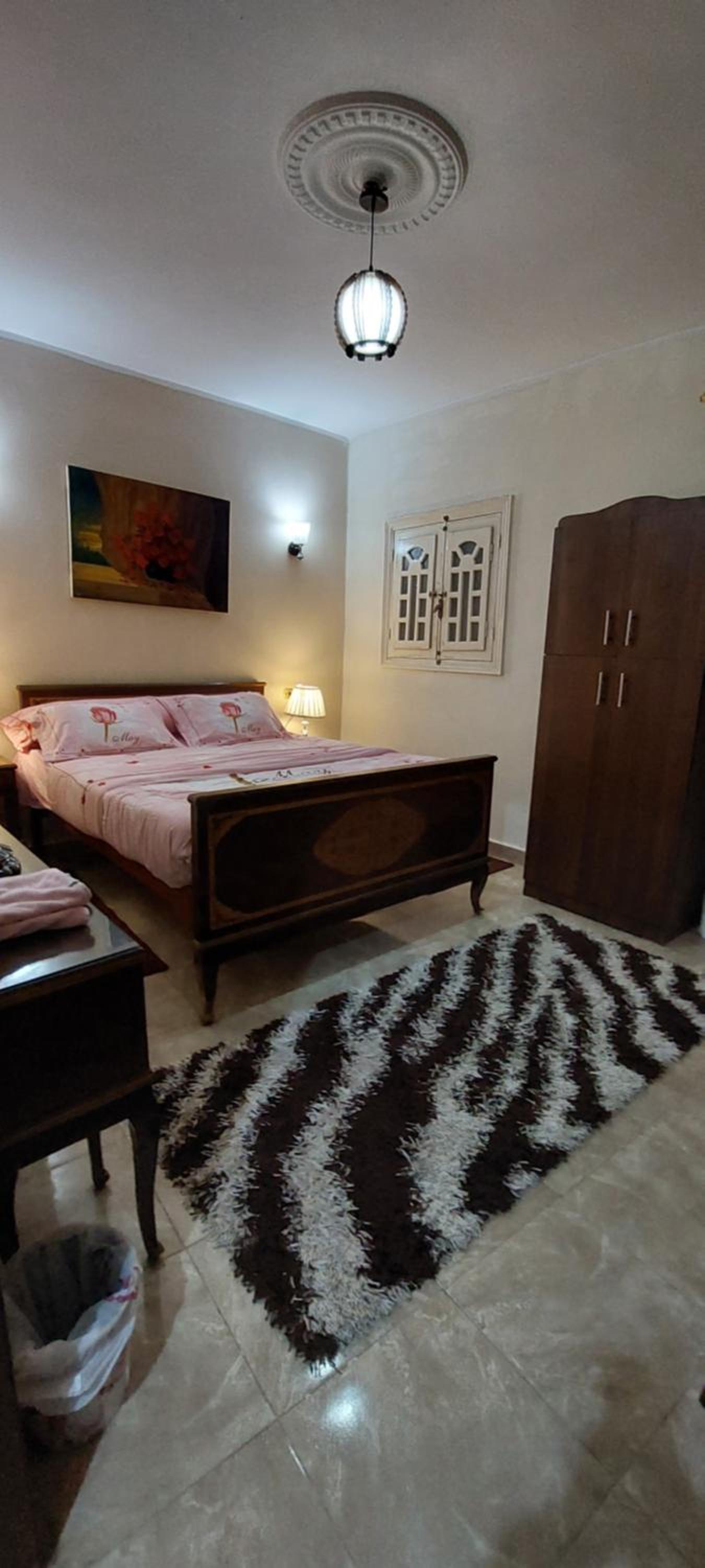pyramid Giza city inn