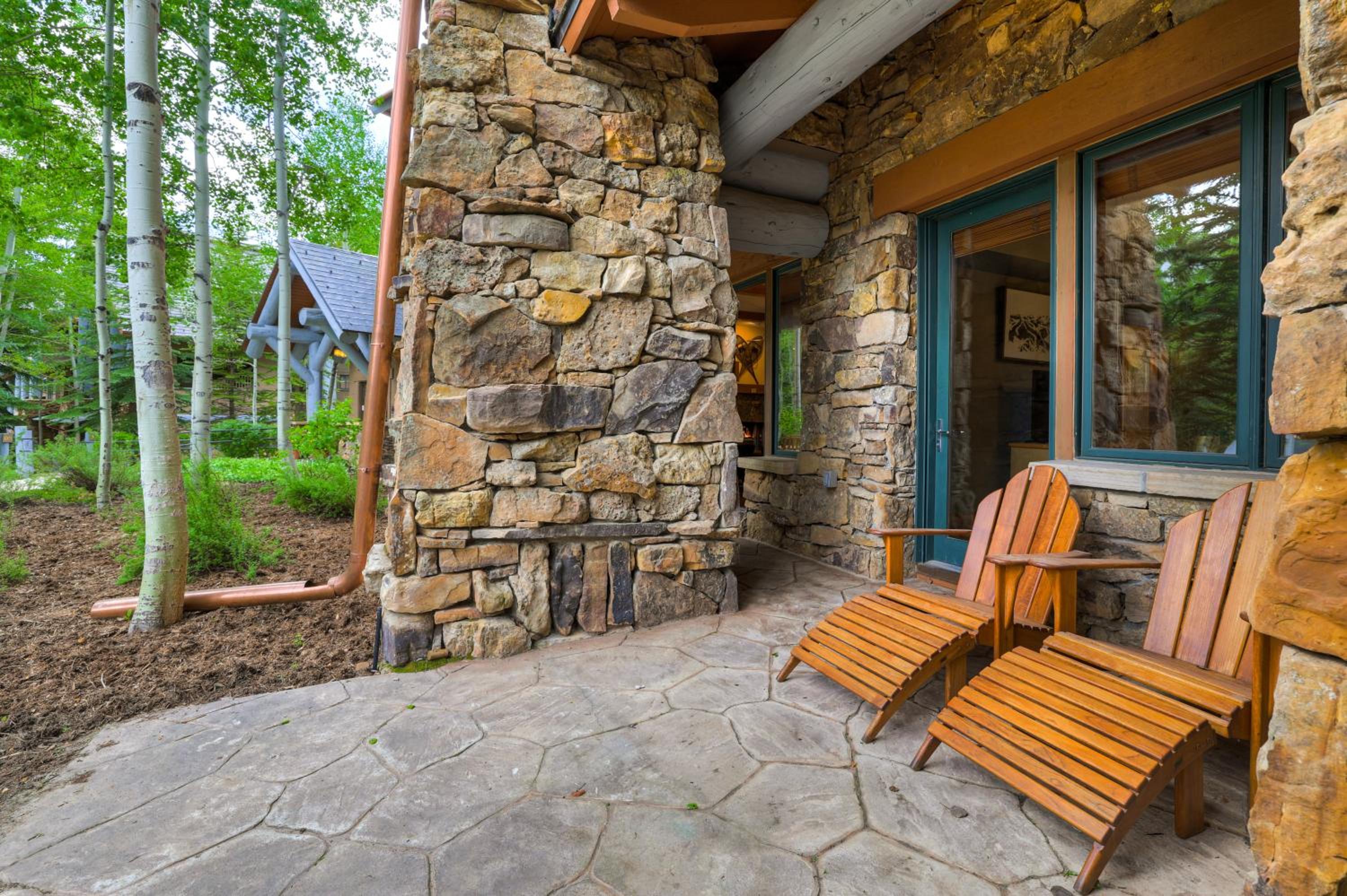 Ski-in Ski-out 2 Br Condo, Heart of Bachelor Gulch condo view 5