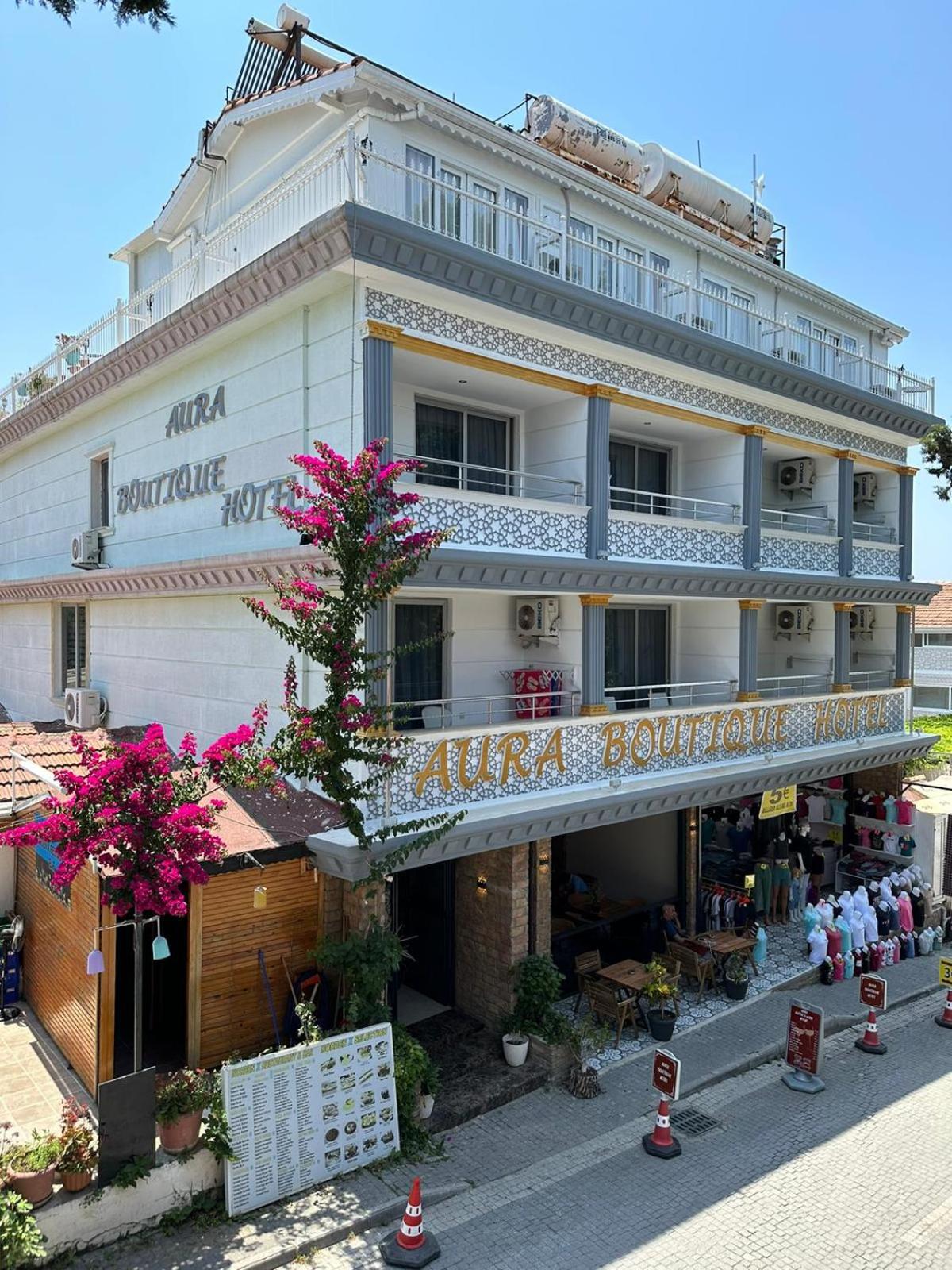 Aura Boutique Hotel - Image 64