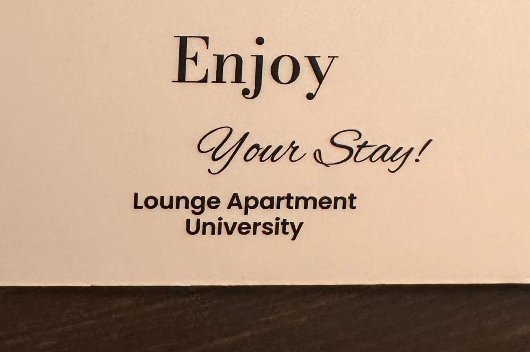 Lounge Apartment - University
