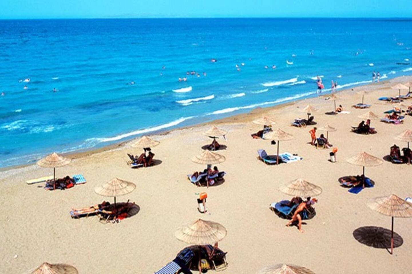 Studio on the closest beach to the city! view 2