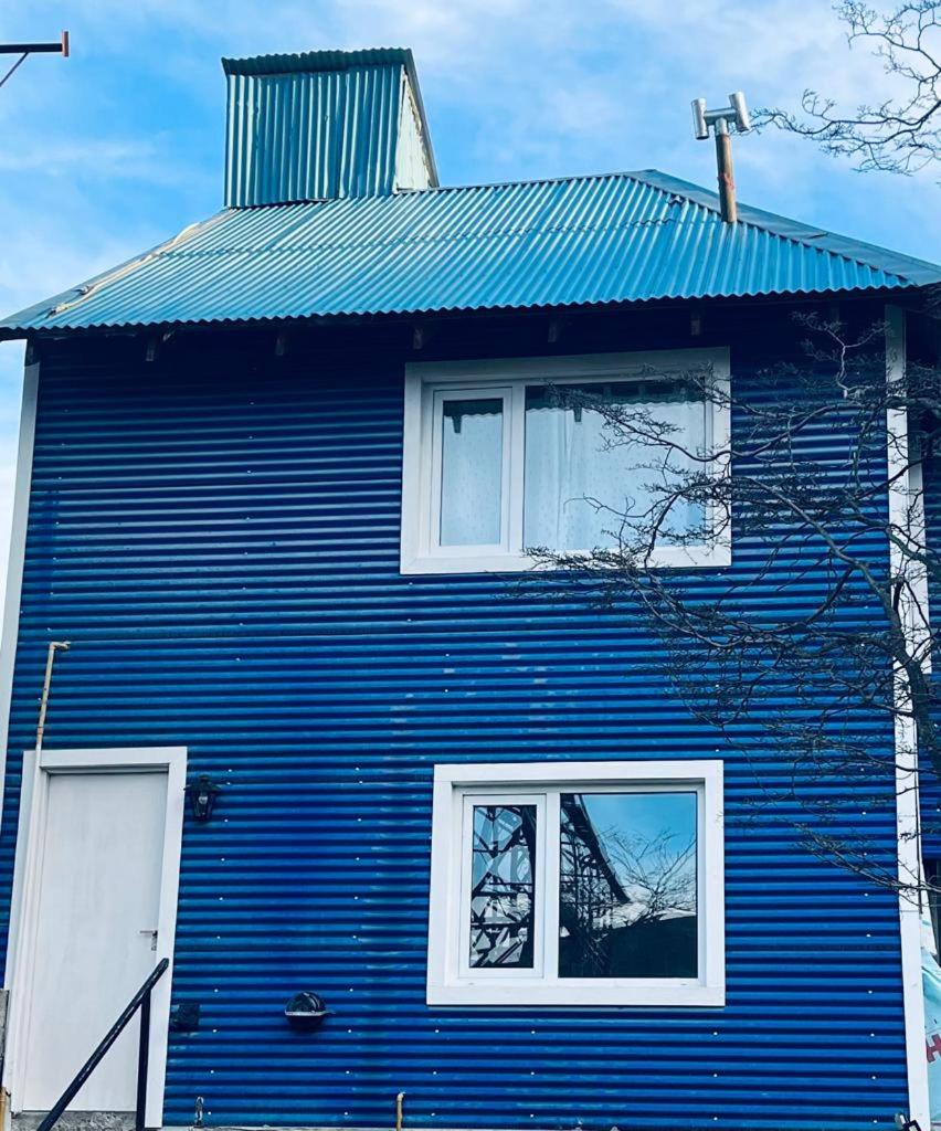 Hotel hostel comunidad Ushuaia - Image 1