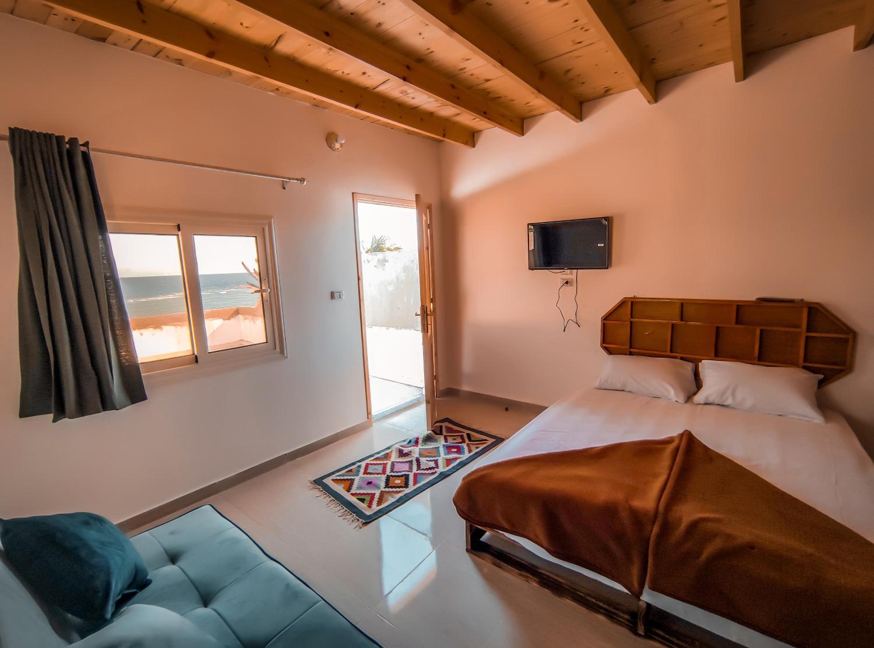 Zarnouk beach house studio