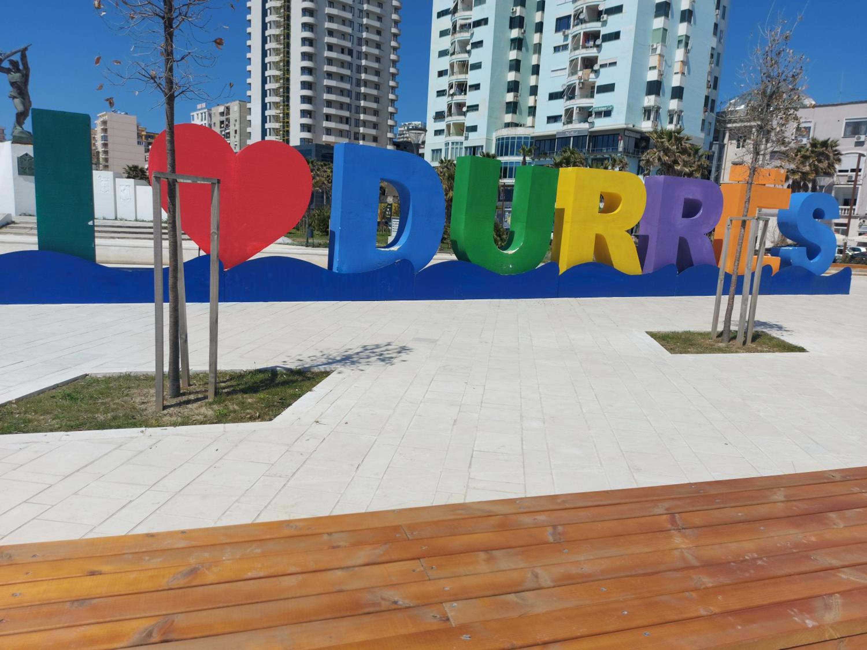 Bral Currila - Peaceful Beachfront Apartment