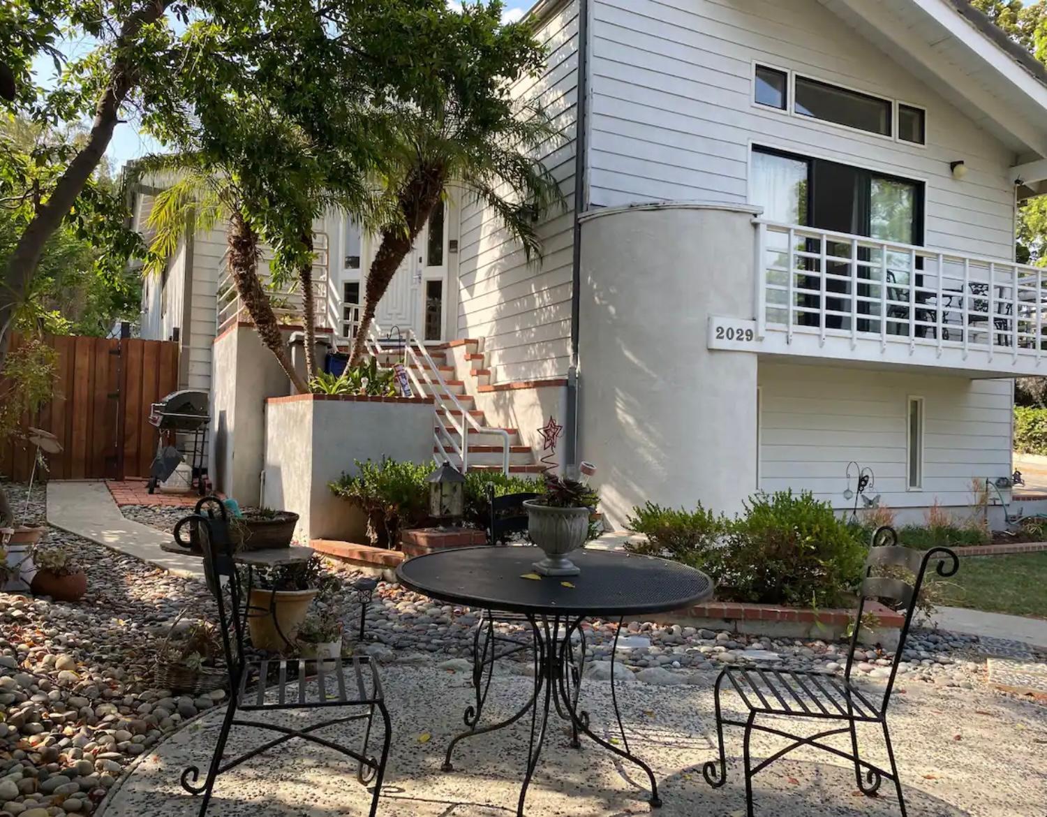 Large Luxury Studio with View in Santa Monica