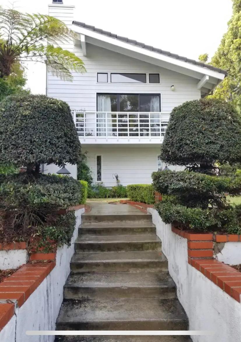 Large Luxury Studio with View in Santa Monica