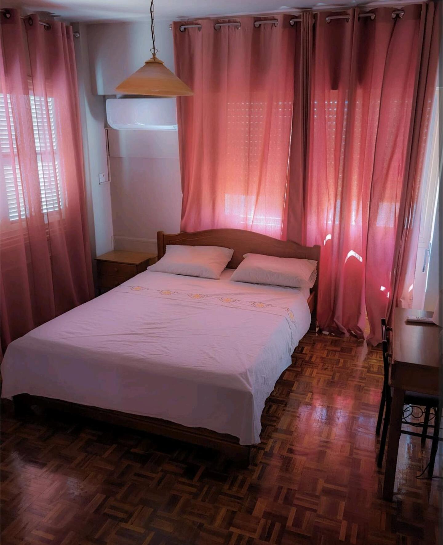 City center 3 bedroom apartment