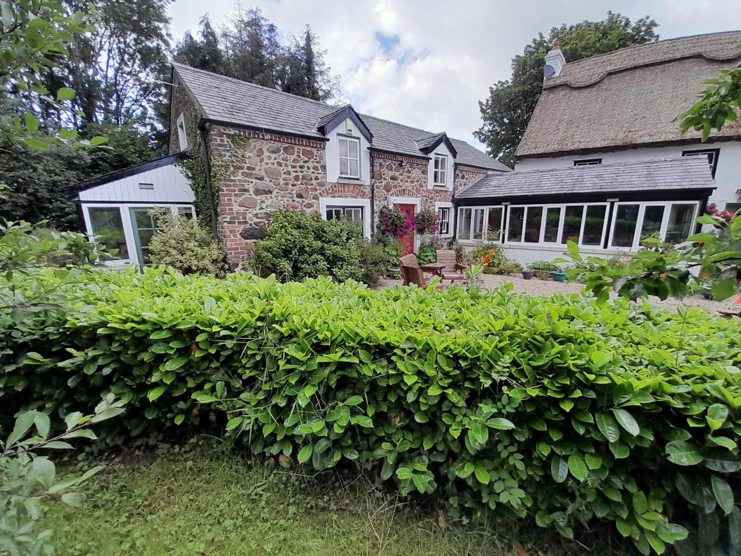 Moira Cottages @Berwickhall Sleeps 12 view 5