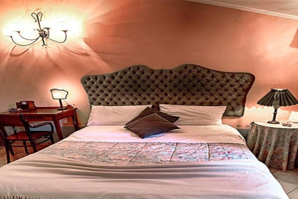 Charming Villa with swimming pool-Todi, Italy