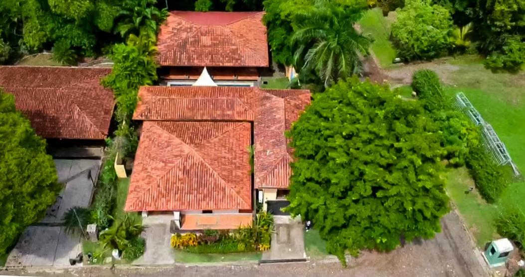 Villa Helena Hermosa private 5-bdr resort pool