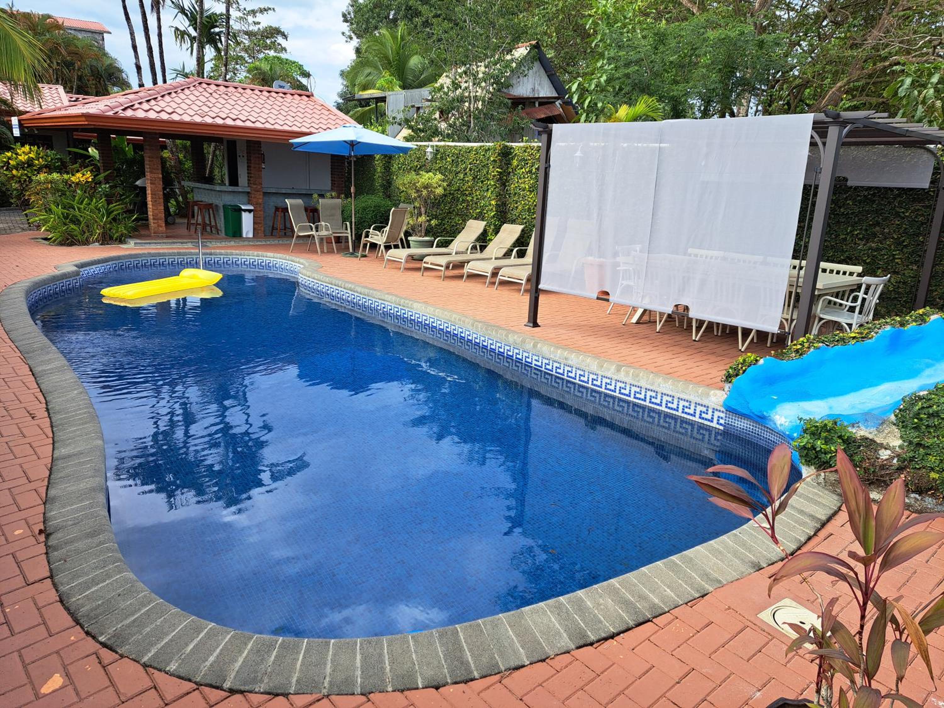Villa Jaco Sol 4 bdr resort pool near the beach