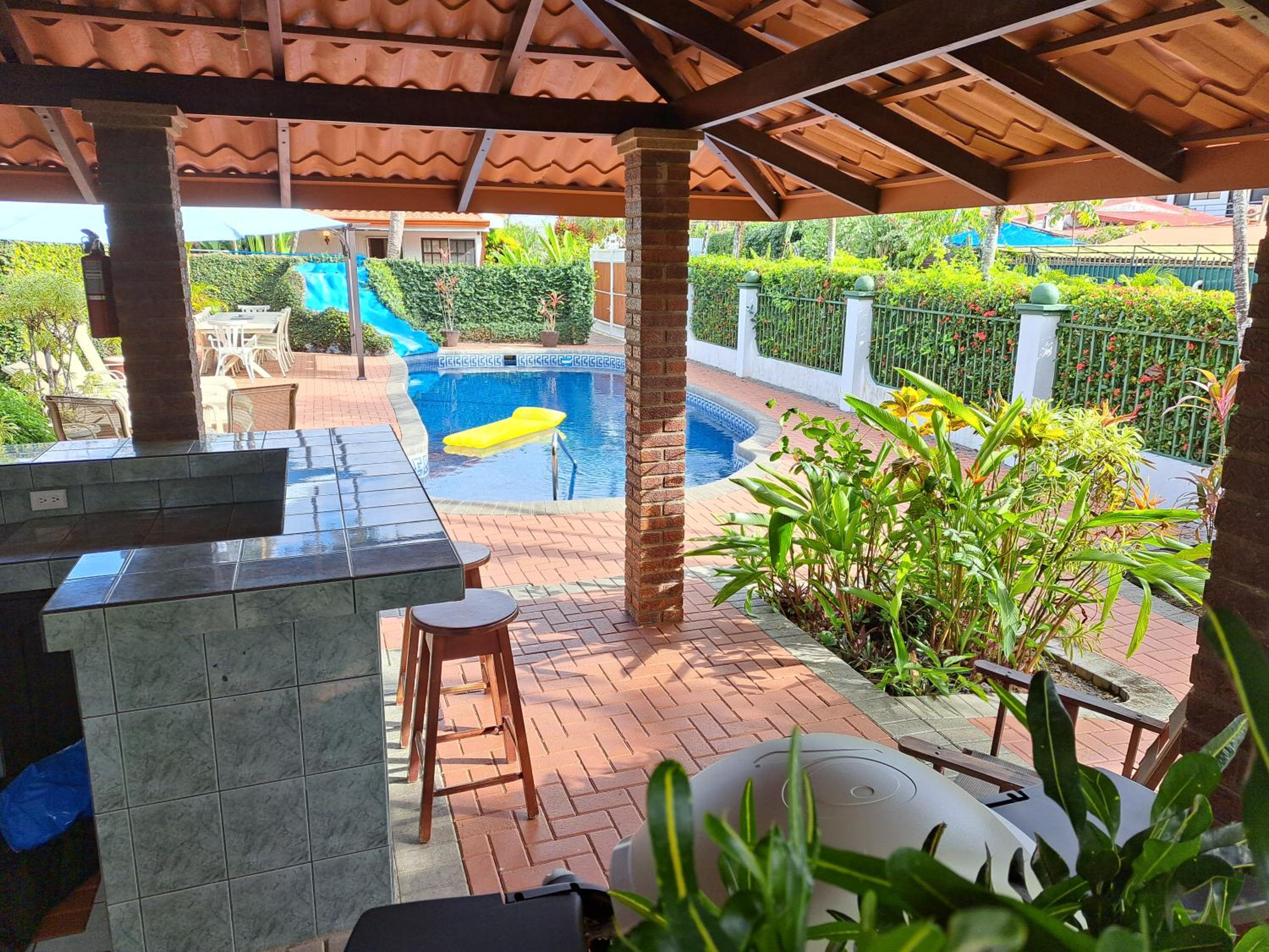 Villa Jaco Sol 4 bdr resort pool near the beach
